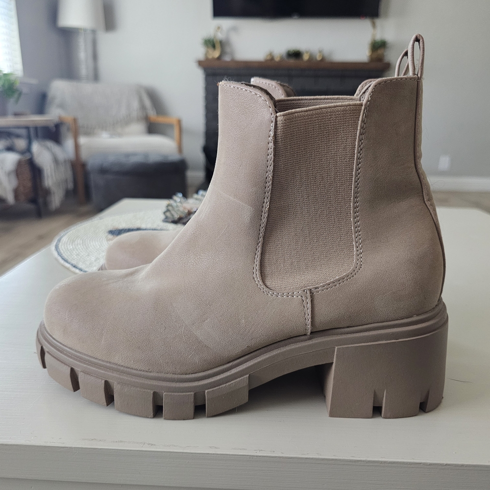 MIA Chunky Ankle Boot in Taupe